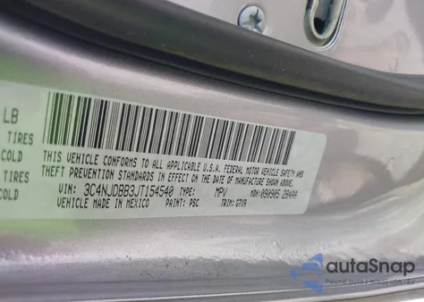 2018 Jeep Compass Latitude 4X4 from USA, damaged, VIN 3C4NJDBB3JT154540